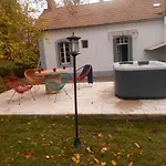 Apaisant Avec Spa, Jardin Et Etang, Animaux Acceptes Pour 6 Personnes - Fr-1-489-612 * Bezenet
