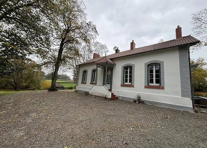 Apaisant Avec Spa, Jardin Et Etang, Animaux Acceptes Pour 6 Personnes - Fr-1-489-612 Bézenet