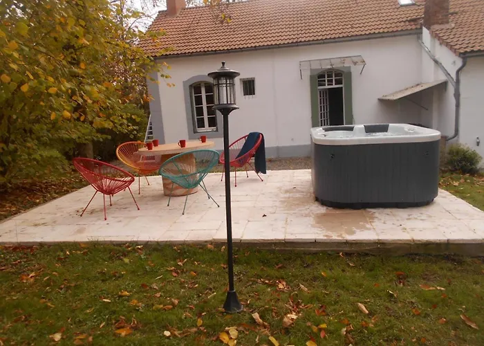 Apaisant Avec Spa, Jardin Et Etang, Animaux Acceptes Pour 6 Personnes - Fr-1-489-612 * Bézenet